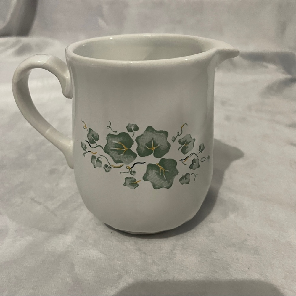 Vintage Corelle Coordinates Callaway Ivy Creamer Pitcher